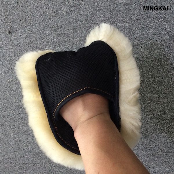 Premium Natural Lambskin Material: Constructed From Hand-selected, Dense Grade-A Lambswool, This Wash Mitt And Detailing Glove Offer Superior Water And Soap Retention, Creating A Creamy Lather That Cl