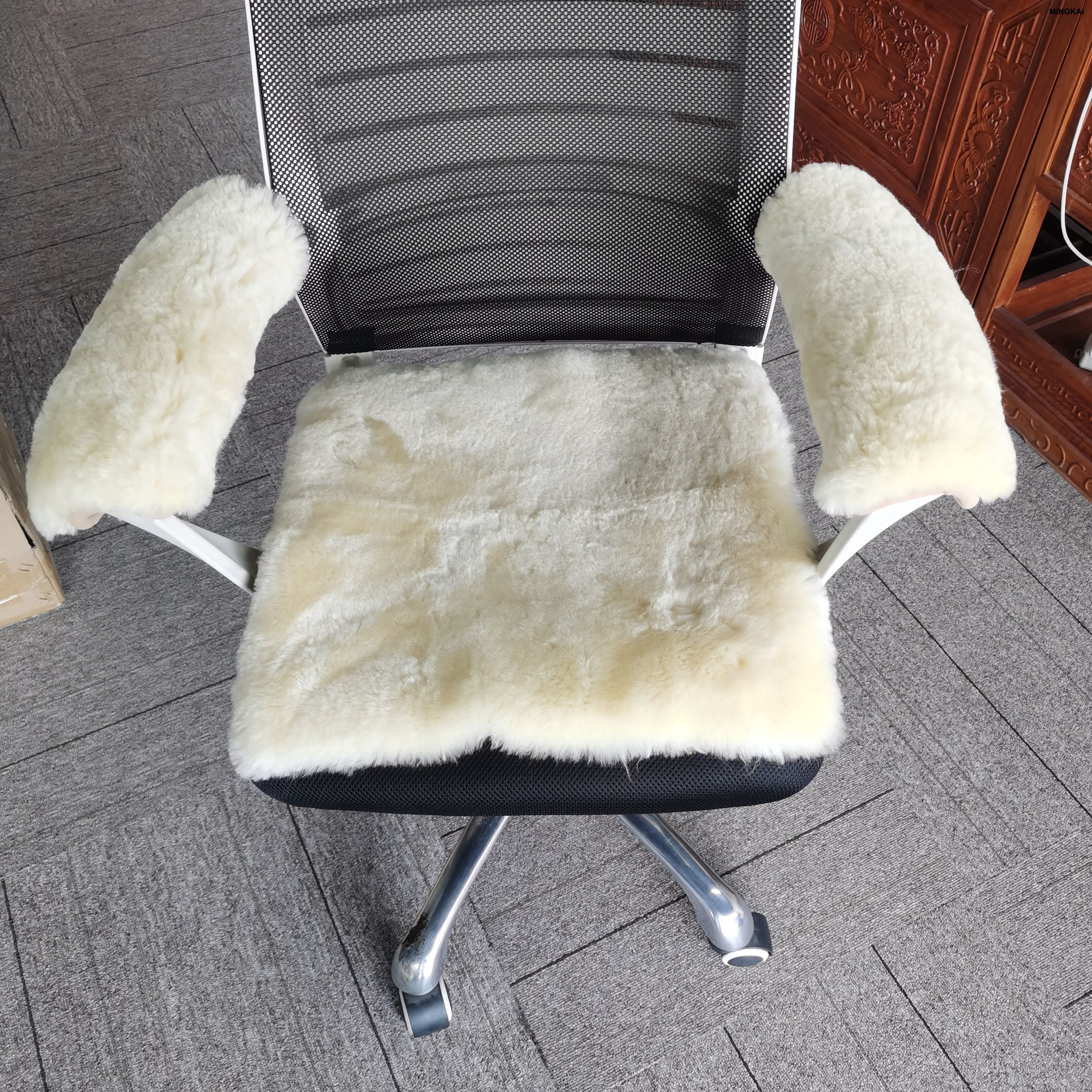 DUMI Premium Medical Grade 100% Natural Sheepskin Wheelchair Cushion Set - 3-Piece Orthopedic Seat Pad & Armrest Covers with Non-Slip Grip, Pressure Sore Prevention & Pain Relief, Washable & Reusable