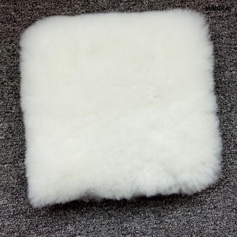 Premium Natural Lambskin: Crafted From High-quality, Dense Lambskin Wool, This Mitt Offers Superior Water And Soap Absorption, Ensuring A Rich, Lubricating Lather That Lifts Dirt Away Gently. Guarante