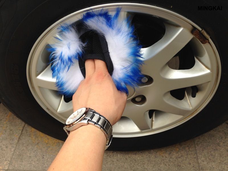 Product Details ● 100% Natural Grade-A Lambskin: Sourced From Premium Sheepskin, The Dense Wool Fibers Offer Exceptional Water And Shampoo Absorption, Creating A Rich, Protective Lather That Lifts Dir