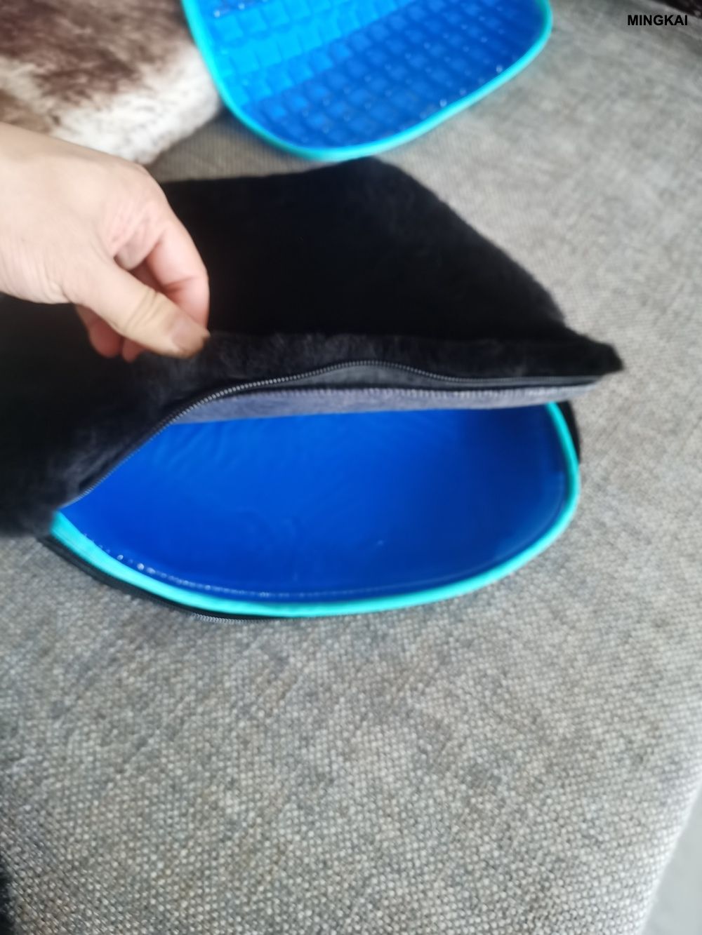 Premium Natural Sheepskin Motorcycle Seat Cushion – Non-Slip, Ergonomic & Comfortable for Long Rides