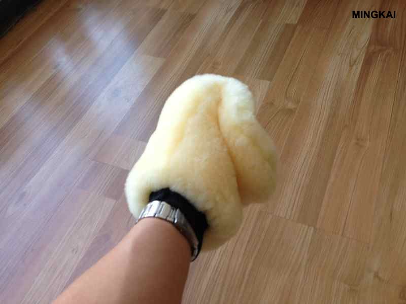 Authentic Grade-A Lambskin Construction: Made From Natural, High-density Lambswool, This Wash Mitt And Glove Set Offers Superior Absorbency And Soap Retention, Creating A Thick, Luxurious Lather That 