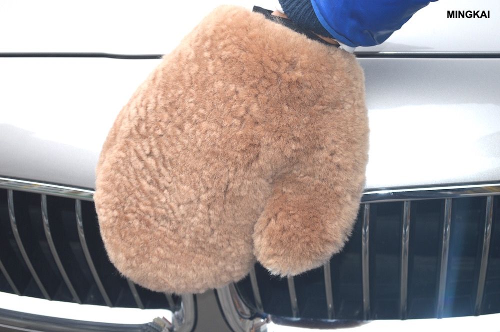 Premium Sheepskin Wash Mitt & Lambswool Glove Set – Natural Car Washing & Waxing Tool for Scratch-Free, Streak-Free Shine