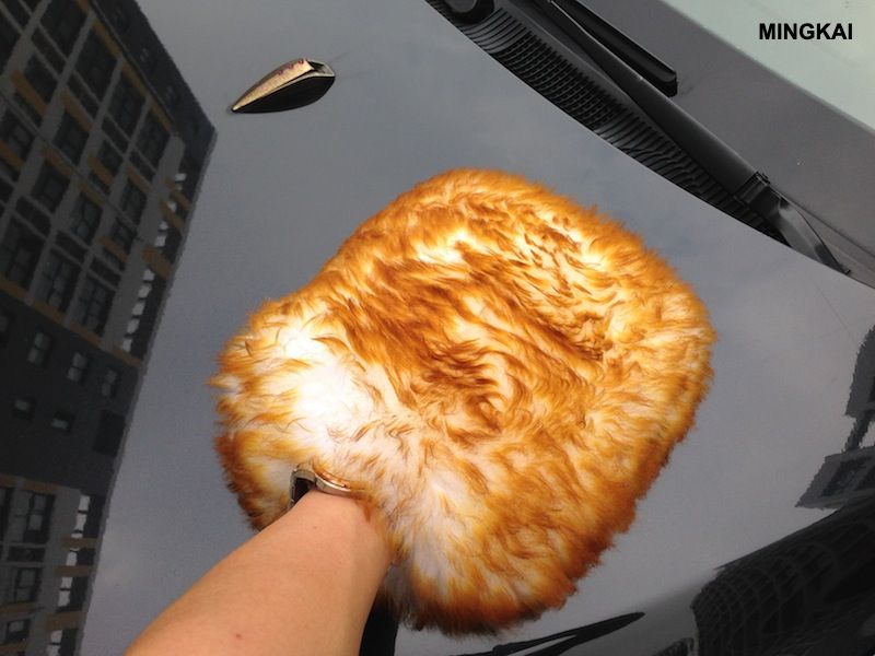 Tru-Lamb Natural Lambskin Wool Wash Mitt - Professional Sheepskin Car Wash Glove for Streak-Free Waxing & Scratch-Free Cleaning