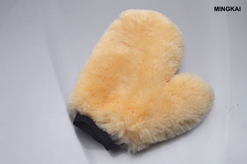 Premium Sheepskin Wash Mitt & Lambswool Glove Set – Natural Car Washing & Waxing Tool for Scratch-Free, Streak-Free Shine