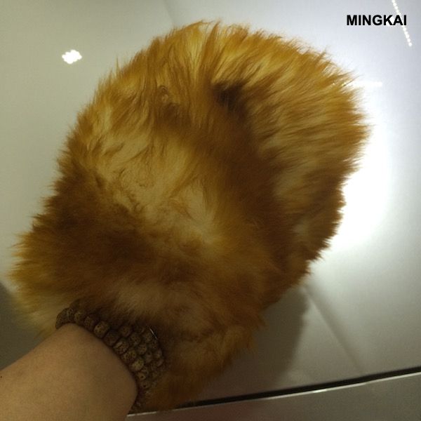 Tru-Lamb Natural Lambskin Wool Wash Mitt - Professional Sheepskin Car Wash Glove for Streak-Free Waxing & Scratch-Free Cleaning