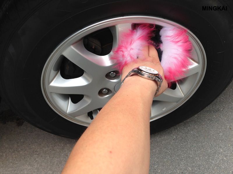 Product Details ● 100% Natural Grade-A Lambskin: Sourced From Premium Sheepskin, The Dense Wool Fibers Offer Exceptional Water And Shampoo Absorption, Creating A Rich, Protective Lather That Lifts Dir