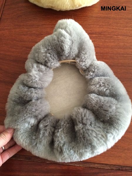 DUMI Genuine Sheepskin Bicycle Saddle Cushion – Breathable, Pressure-Relieving & Non-Slip for Comfortable Long Rides